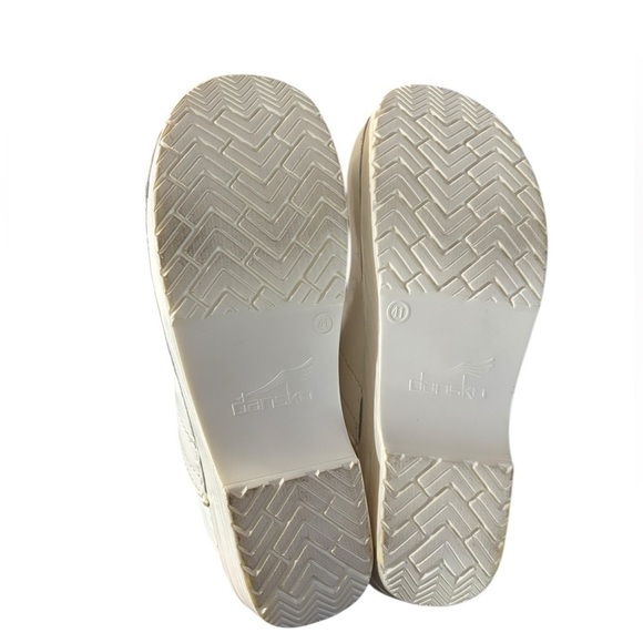 Dansko All White clogs Size 41 - Picture 7 of 7